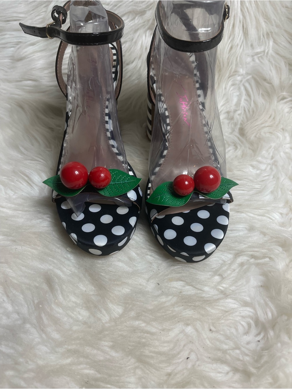 Betsey Johnson Black White Polka Dot Platform Sandal Red Cherry Accent SZ8M - Picture 5 of 12